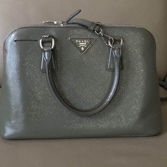 Prada shoulder/bodycross bag - Picture 1 of 4